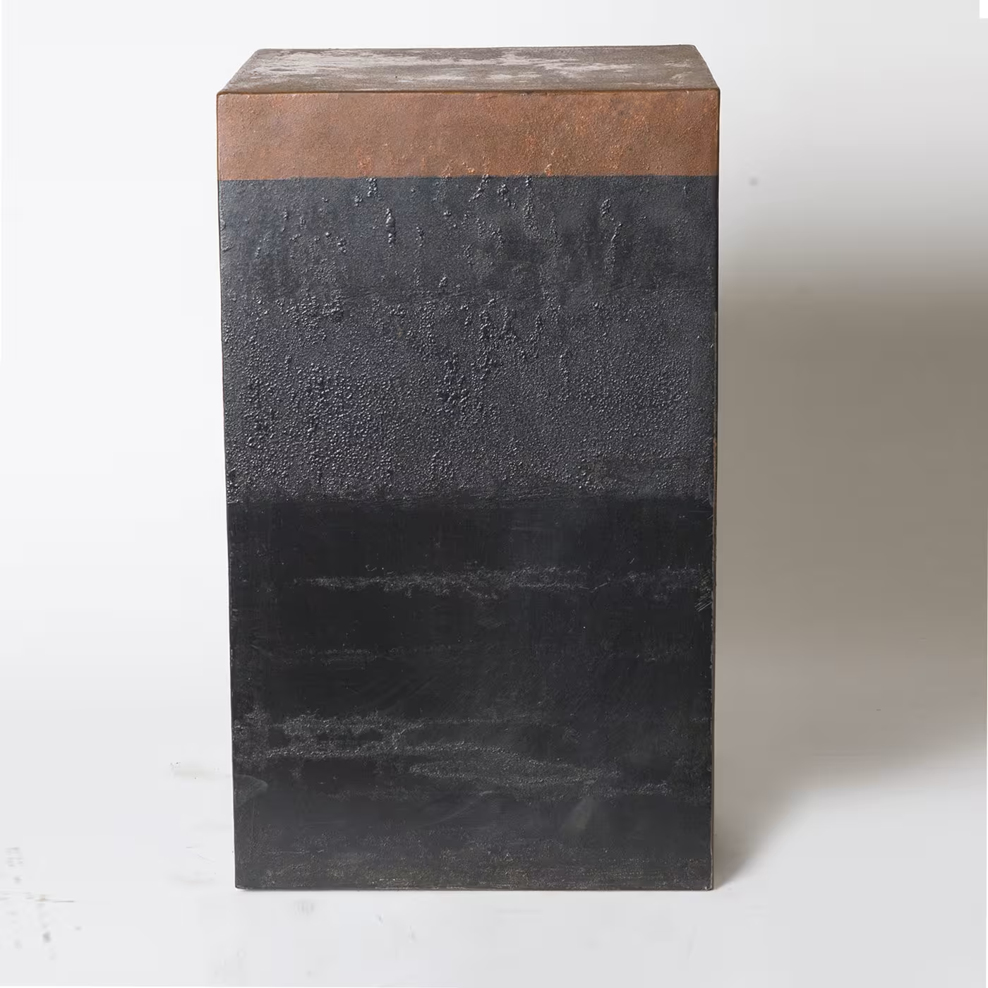 Biretto iron side table
