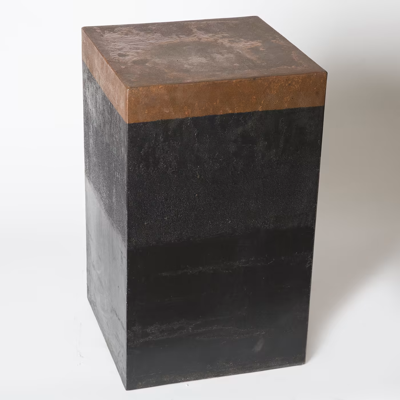Biretto iron side table