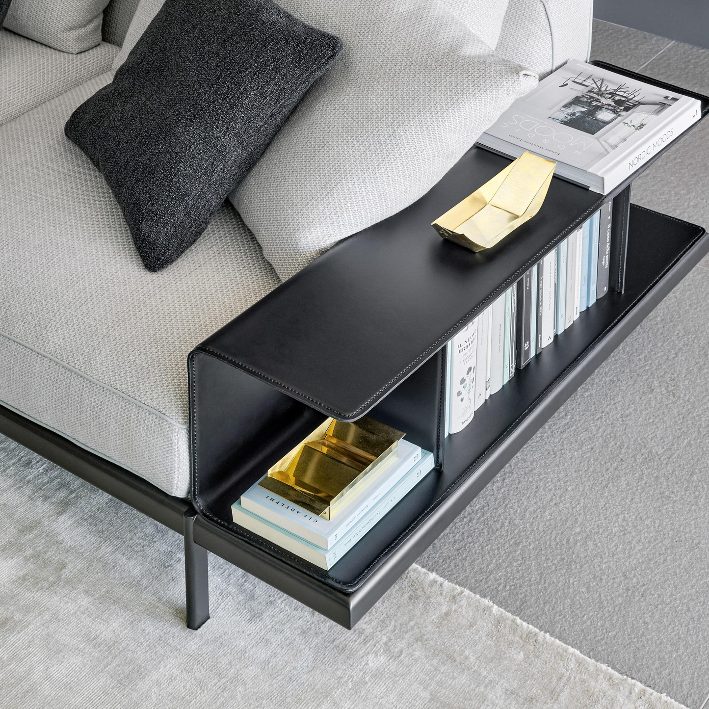 Phil modern sofa from metal and Fabric