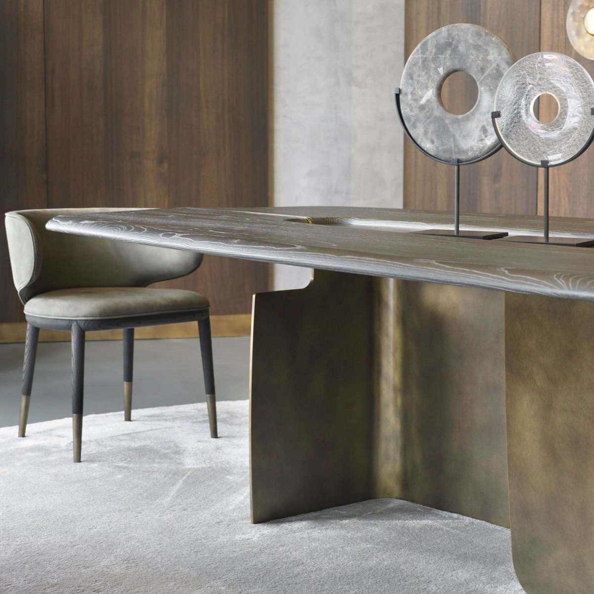 Menhir Table