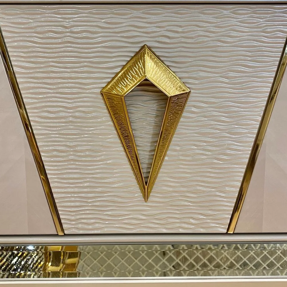 COMO TV UNIT