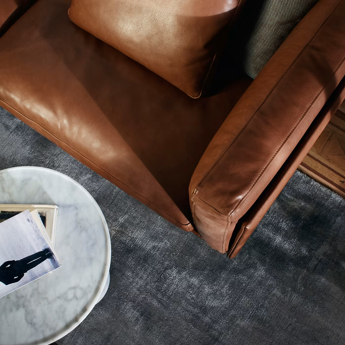 piero lissoni side table with white color